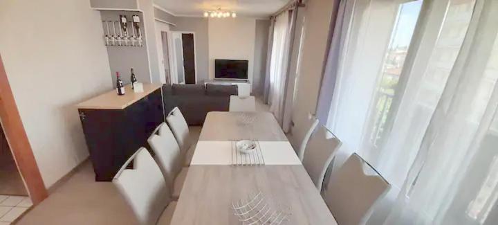 L'Amicale : 80 M², 6 Prs, 3 Ch, Centre Ville Dijon Eksteriør billede
